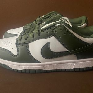 Women’s Dunk Low